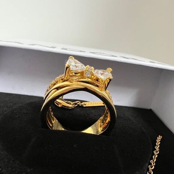 Pandora Golden Sparkling Bow Jewelry Set - Picture 6 of 6